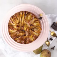tarta-de-pera-avellana-y-chocolate-vista-cenital